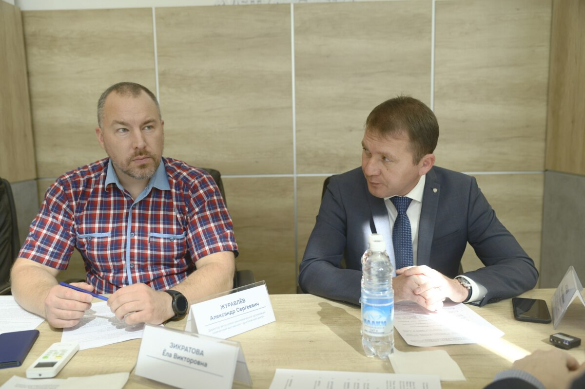 Перспективы развития сёрфинга на Азовском море по опыту Камчатского края обсудили на встрече с министром курортов и туризма Запорожья